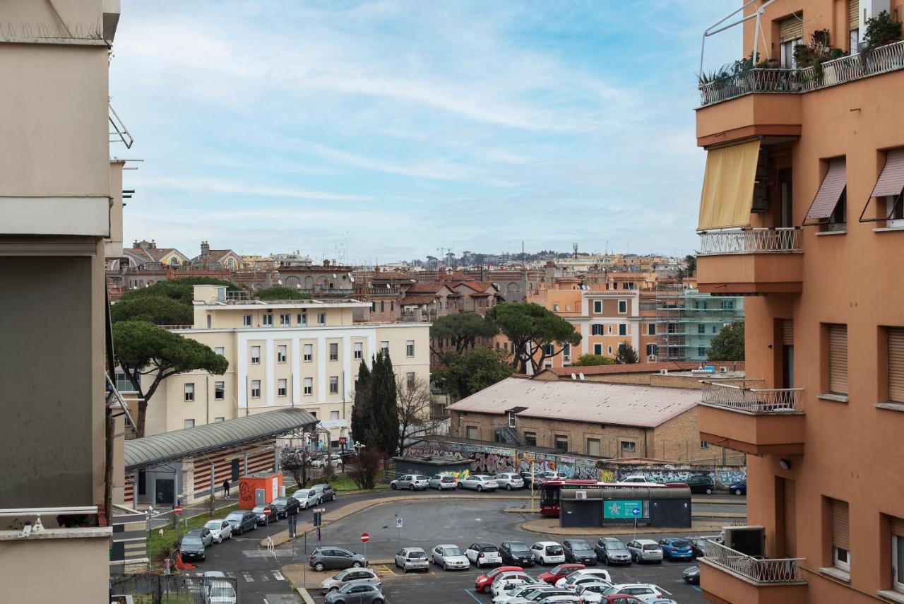 Cipro Apartment With Balconies Rome Exterior photo