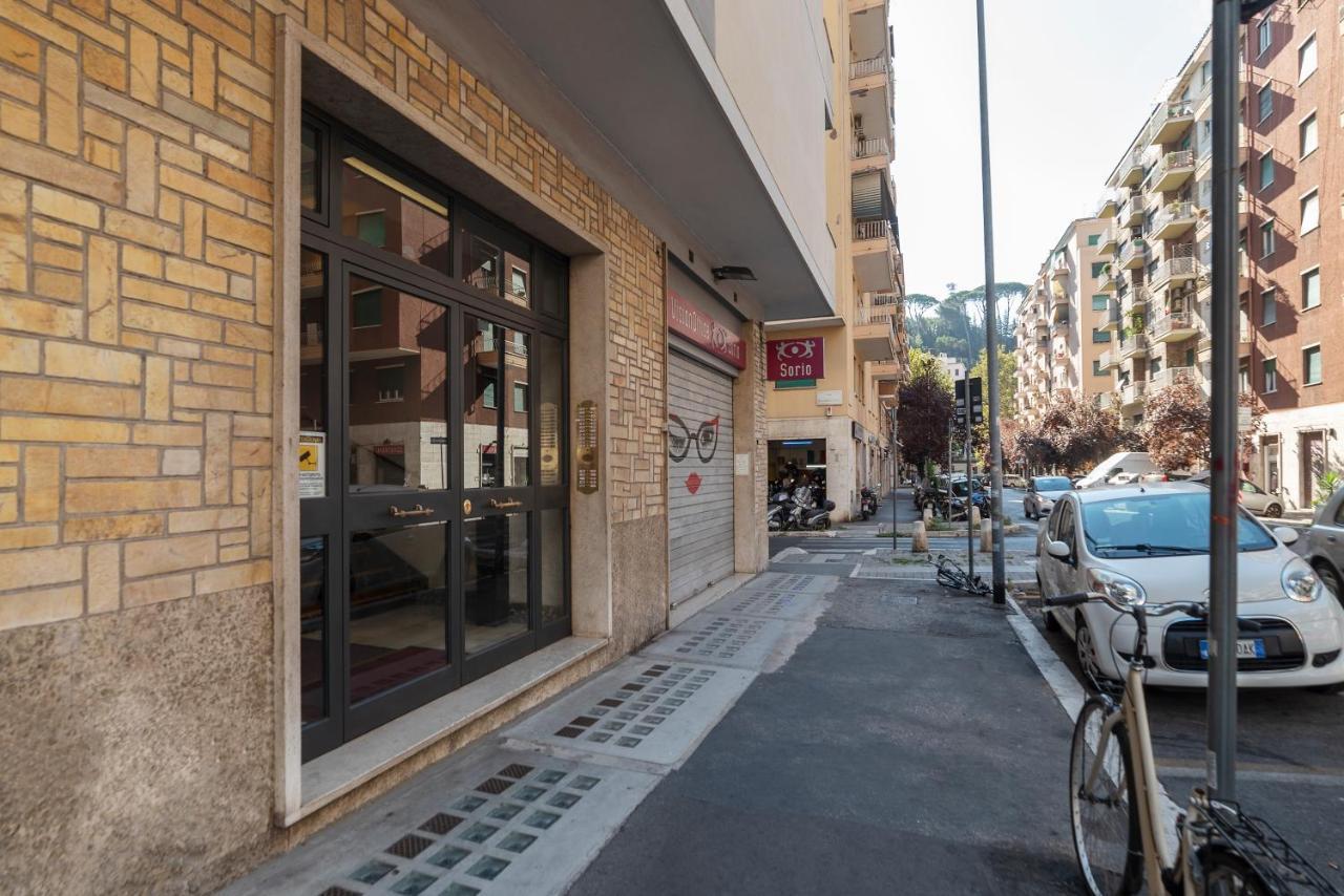 Cipro Apartment With Balconies Rome Exterior photo